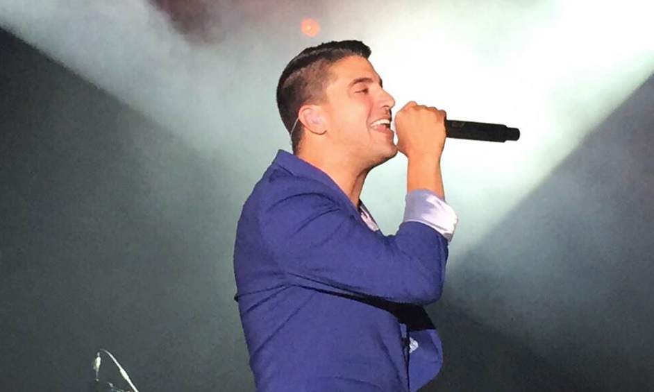 נתניה: משה פרץ וזמרי ה"מקורוק" הקפיצו אלפים בכיכר