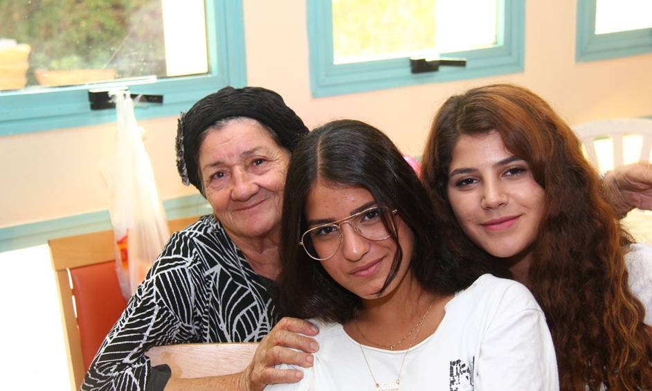 מחזירים אהבה – מעניקים אהבה לגיל השלישי