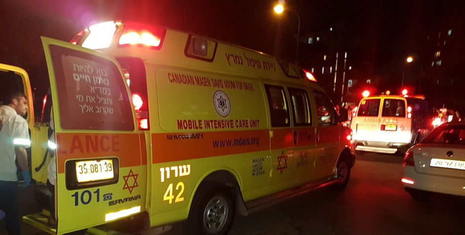 שני צעירים נדקרו במהלך תקיפה בנתניה