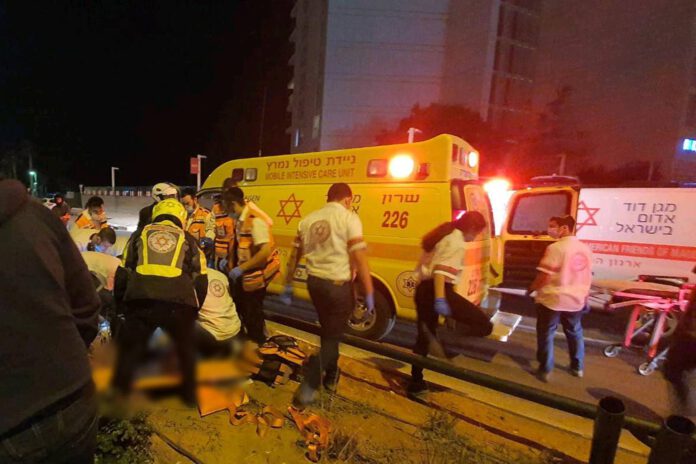 td061120 תאונת דרכים בנתניה - שדרות בן עמי