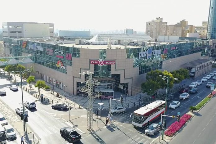 קניון השרון - נפתח מתחם חיסוני קורונה בנתניה