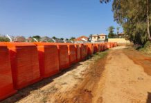 המהפכה הכתומה הגיעה לכפר יונה: מאות פחים הוצבו המהפכה הכתומה בכפר יונה: מאות פחים כתומים הוצבו