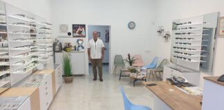 אופטיקה צוקר הגיע לקריית השרון בנתניה אם אתם תושבי קריית השרון וזקוקים למשקפיים או לבדיקת ראייה, כדאי שתכירו את מוטי צוקר, אופטומטריסט ותיק ובעל ניסיון רב שפתח עכשיו בקניון נעימי בקריית השרון את אופטיקה צוקר.