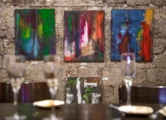 מנתניה לזכרון יעקב: תערוכת הציורים של אנה עייש מעוררת עניין כשאמנות ויין נפגשים. מאות נחשפו ליצירותיה של האמנית אנה עייש המתגוררת בנתניה, בתערוכה המתקיימת במרתפי יקבי כרמל זכרון יעקב.