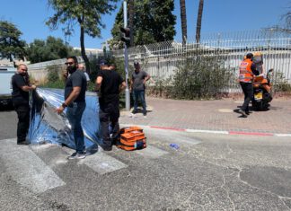 בת 67 נפגעה ממשאית בנתניה – מצבה קשה