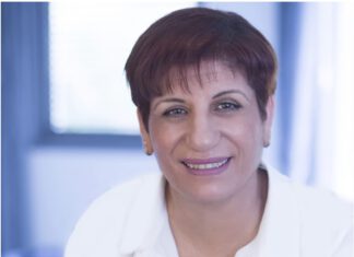כפר יונה: בהעדר תקציב לסלול כביש הפכה שכונה לבת ערובה של הצבא ראש עיריית כפר יונה, שושי כחלון כידור. צילום: אביבית אייזקסון