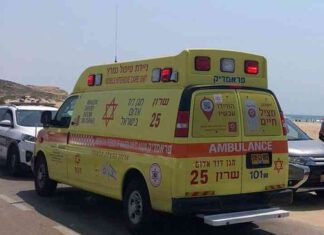 בן 48 טבע למוות בחוף פולג בנתניה בן 48 טבע למוות בחוף פולג בנתניה. ניסיונות ההחייאה של צוותי מד"א שהוזעקו לחוף פולג בנתניה לא צלחו. בסיומם נאלצו לקבוע את מותו. את הגבר משו מהמים מצילי נתניה, שנלחמו על חייו.