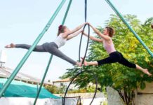 מאות צפויים להגיע ליום השלישי של פסטיבל אינזואגדה – נתניה 2021 פסטיבל אינזואגדה - נתניה. פסטיבל בו אמנים בנתניה מופיעים במקביל בעשרות חצרות בתים בעיר