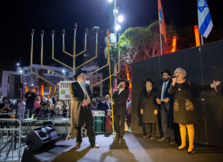 נתניה חוגגת את חג האורים