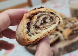 עוגת רולדה עם שלוש וריאציות למילוי – תתחילו לגלגל… יש שקוראים לה עוגת רולדה ויש שמכנים אותה מגולגלת. הסוד הוא בבצק משלושה רכיבים. אנחנו בחרנו בצק שק"ם עם טוויסט. המילוי הוא לבחירתכם ופירוט מלא מופיע בקטגוריית מתכוני נתניה מבשלת באתר נתניה און ליין - ksn