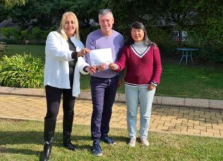 עמותת מטב העניקה מענק כספי מיוחד למטפלות סיעודיות מנתניה לא רק בהייטק: מענק הוקרה כספי הוענק למאות מטפלות סיעודיות תושבות נתניה. ליאור שטרסברג, מנכ"ל עמותת מטב: המטפלות הסיעודיות עושות עבודת קודש באמצעות עמותת מטב