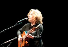 בנתניה חוגגים את יום האישה הבינלאומי לאורך כל חודש מרץ אירועי יום האישה הבינלאומי בנתניהחווה אלברשטיין. תמונה מתוך ויקיפדיה