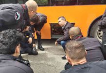 נתניה: לוחמי כיבוי והצלה עברו הדרכה על אוטובוס הגז של אקסטרה לוחמי כיבוי והצלה תחנת נתניה למדו על המערכות הממונעות של אוטובוסים ממונעי גז של חברת אקסטרה. המטרה: מתן מענה במקרי חירום.