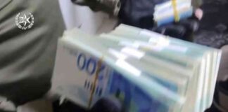 פרוטקשן: שבעה חשודים בסחיטת קבלנים מנתניה השבעה נעצרו בחשד לכאורה כי כפו באיומים על קבלנים מנתניה לשלם להם "פרוטקשן". בפשיטה על נכסיהם הוחרמו מאות אלפי שקלים ודולרים במזומן.