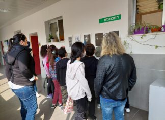 לומדים ומצלמים – תלמידי נתניה בתערוכת צילומים