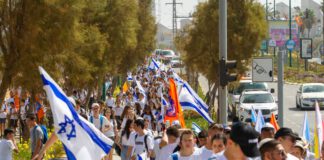 מצדיעים לנופלים ומקיימים את צוואתם