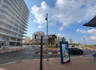 מאות טונות של צינורות; רחוב רחבעם זאבי ייסגר בלילות לתנועה רחוב מעלה רחבעם זאבי, נתניה.