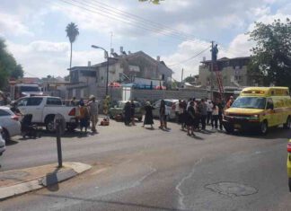 שבעה פצועים בשריפה שפרצה בבית בנתניה שבעה פצועים בשריפה ברחוב הרב אלימלך נויפלד בנתניה. צילום מד"א נתניה