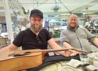 אגודת ידידות סטאוונגר תרמה עשרות כלי נגינה לתזמורת נתניה חברי האגודה המתגוררים בעיר סטאוונגר נורבגיה אספו עשרות אלפי דולרים. עם הכסף הם רכשו את כלי הנגינה בנורבגיה ובחנויות מוזיקה בנתניה