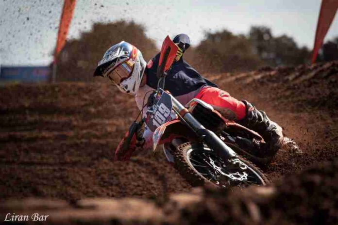 בתמונה: אופנוען שטח - מוטורקרוס. צילום אילן בר - wingate raceway