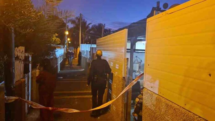 dkira_0123 בתמונה: זירת אירוע הדקירה ברחוב דב הוז בנתניה.