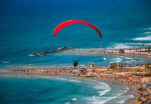 חוזרים לים: עונת הרחצה בנתניה נפתחה רשמית תמונה ממעוף הציפור על חופי נתניה המוכרזים - בשיא עונת הרחצה. צילום באדיבות עיריית נתניה