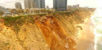 מאות טונות של אבנים וכורכר ניתקו בחלק מהמצוק החופי במרכז נתניה מאות טונות קרסו - מצוק מרכז נתניה. צילום: מעגן