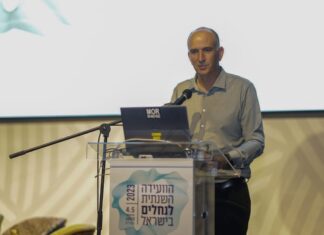 נתניה אירחה את הוועידה השנתית לנחלים בישראל לשנת 2023 מנכ"ל המשרד להגנת הסביבה גיא סמט. צילום אורי חבושי באדיבות המשרד להגנת הסביבה