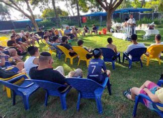 כפר יונה: עשרות השתתפו במיזם אבות ובנים על המגרש מיזם "אבות ובנים" לחיזוק הקשר באמצעות כדורגל ומשחקים
