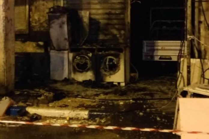 שריפת חנות ברחוב זנגוויל בנתניה - 16 חולצו מהגג, שמונה נפגעו מעשן.