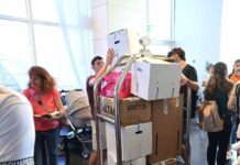 למעלה מ-4000 מתושבי העוטף והדרום לנים ב-14 מלונות ודירות בנתניה נתניה היפה: ארגזים מלאים בציוד ובביגוד שתרמו תושבי נתניה למען מפוני הדרום המתארחים במלונות העיר