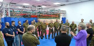עיריית נתניה הקימה יחידה לאבטחה עירונית היחידה לאבטחה עירונית - נתניה - מורכבת בין השאר ממתנדבים, שגוייסו בצו 8 על ידי צה"ל.