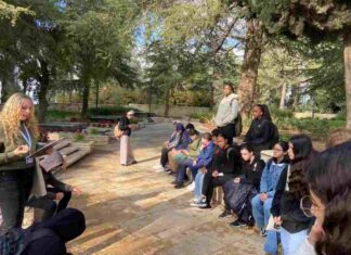 לומדים אזרחות בשטח והפעם… בית המשפט העליון בשבוע הסוער ביותר סביב החלטת ביהמ"ש העליון, ביקרו תלמידי כיתות ח' מחטיבת הביניים אורט גוטמן בנתניה בהיכל בית המשפט העליון בירושלים