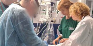 המנתח מהיחידה המסווגת הוקפץ לבצע ניתוח חירום בלניאדו ניתוח חירום בבית חולים לניאדו. המנתח, העובד בבית החולים, הוקפץ במיוחד משירות המילואים.