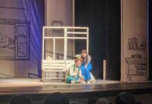 אלפים מתלמידי נתניה צפו בהצגה "הילד עם הנקודות" לקבל כל אחד כפי שהוא, זהו המסר המרכזי בהצגה "הילד עם הנקודות" של תיאטרון גושן ותיאטרון ארצי לנוער - בו צפו כ-3,000 תלמידים ותלמידות מנתניה