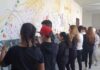 מאות תלמידי אלדד השתתפו במיזם "למידה מקיר לקיר" למידה מקיר אל קיר: תלמידי חטיבת הביניים ותיכון אלדד, בשיתוף אמנים מקצועיים ומורים לאמנות, תכננו, למדו, צבעו וציירו על קירות המרחבים הפנימיים והחיצוניים.