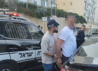 הצטייד באמצעי לחימה לאחר שהיה יעד להשלכת רימוני רסס ומטענים מעצרו של החשוד, תושב נתניה באחזקת מצבור אמצעי לחימה בהם רובה, רימוני רסס ומטעני חבלה.