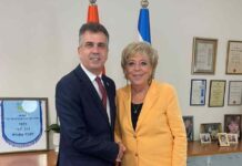 מדד משרד האנרגיה בייצור אנרגיות מתחדשות: נתניה במקום השני עיריית נתניה תקים תאגיד אנרגיה עירוני בשיתוף חברות פרטיות. בתמונה: השר אלי כהן וראה"ע נתניה מרים פיירברג-איכר.