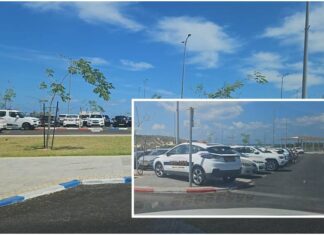 האם פקחי עיריית נתניה מעל לחוק? תחליטו אתם יום שישי, 10:30 בבוקר, חניון חוף פולג בנתניה. עשרות חניות ריקות בכחול לבן. במקביל, רכב פיקוח עירוני מחנה בניגוד לחוק על מדרכה המסומנת באדום לבן.