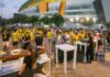 לראשונה: מתחמי אוהדים (FanZone) באצטדיון נתניה כמו באירופה: שני מתחמי אוהדים (FanZone) הכוללים דוכני מזון ושתייה, מוזיקה וחנויות עם סמלי מועדון מכבי נתניה, המתינו לאוהדים מחוץ למגרש.