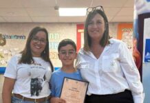 תעודת הוקרה לילד עמית כהן, שלקח פיקוד על תפעול המקלט השכונתי את תעודת ההוקרה לעמית כהן, תלמיד כיתה ז' בנתניה, העניקה מ"מ ראה"ע טלי מולנר. עמית לקח פיקוד על מקלט ציבורי בליל הטילים ושמר על עשרות ילדים.