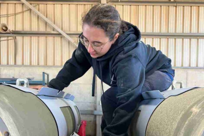 roni_24 רוני, תושבת נתניה, השלימה 311 ימי מילואים והצליחה לשלב לימודים לתואר ראשון בהוראה והתנסות מעשית בגן ילדים לחינוך מיוחד בנתניה