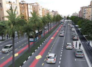 הקו האדום יוצא לדרך: פרויקט תחבורה ציבורית בנתניה פרויקט הקו האדום. רחוב ויצמן - נתניה. הדמיה